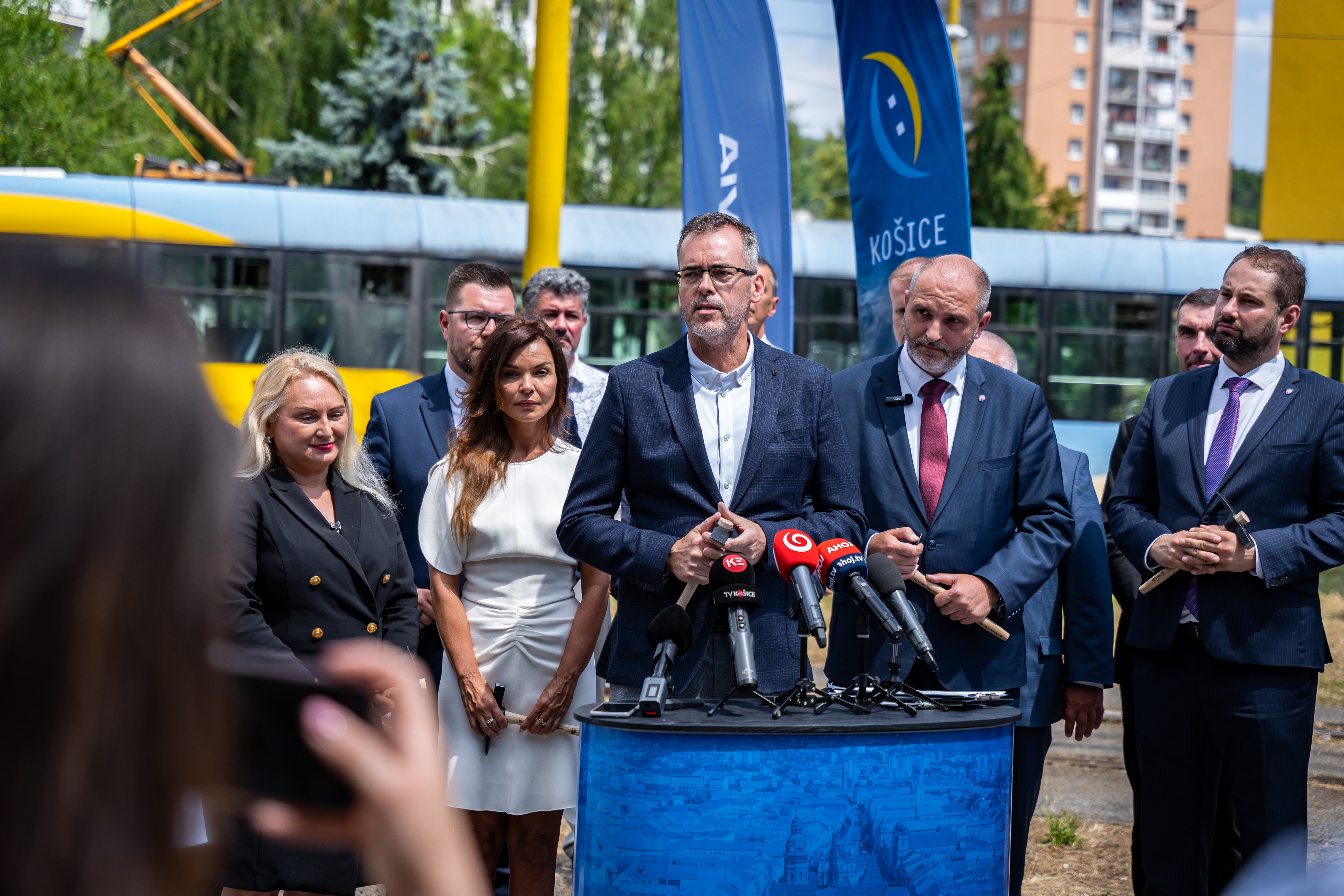Tlacovy brifing - Modernizacia elektrickovych trati MET 2-28